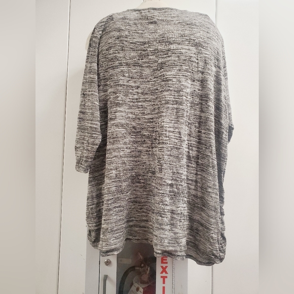 FADED Glory Scoop Neck 3/4 sleeve Top Gray striped Blouse size 4x - Picture 4 of 6